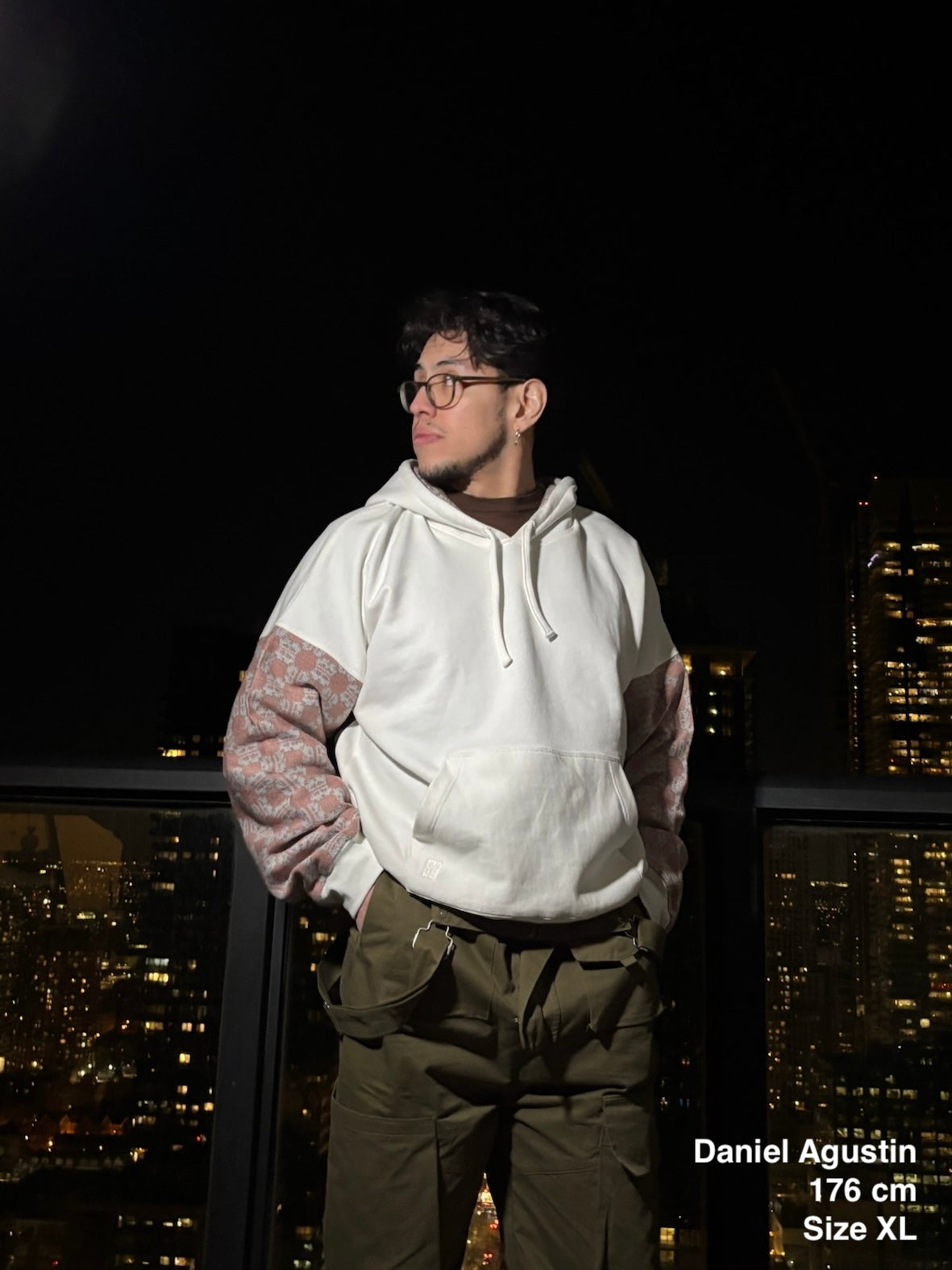Sudadera con capucha Cresta (blanco perla)