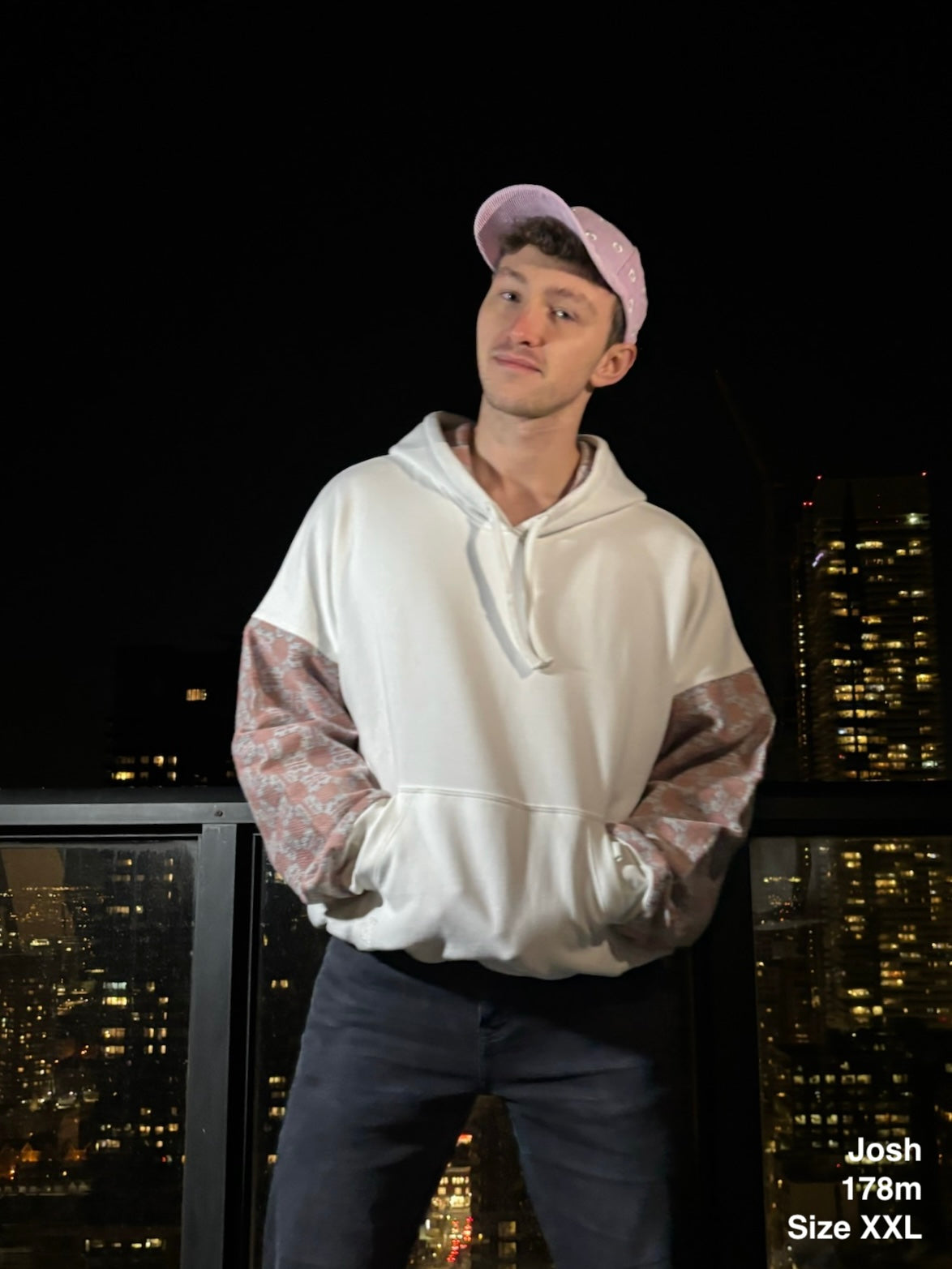 Sudadera con capucha Cresta (blanco perla)