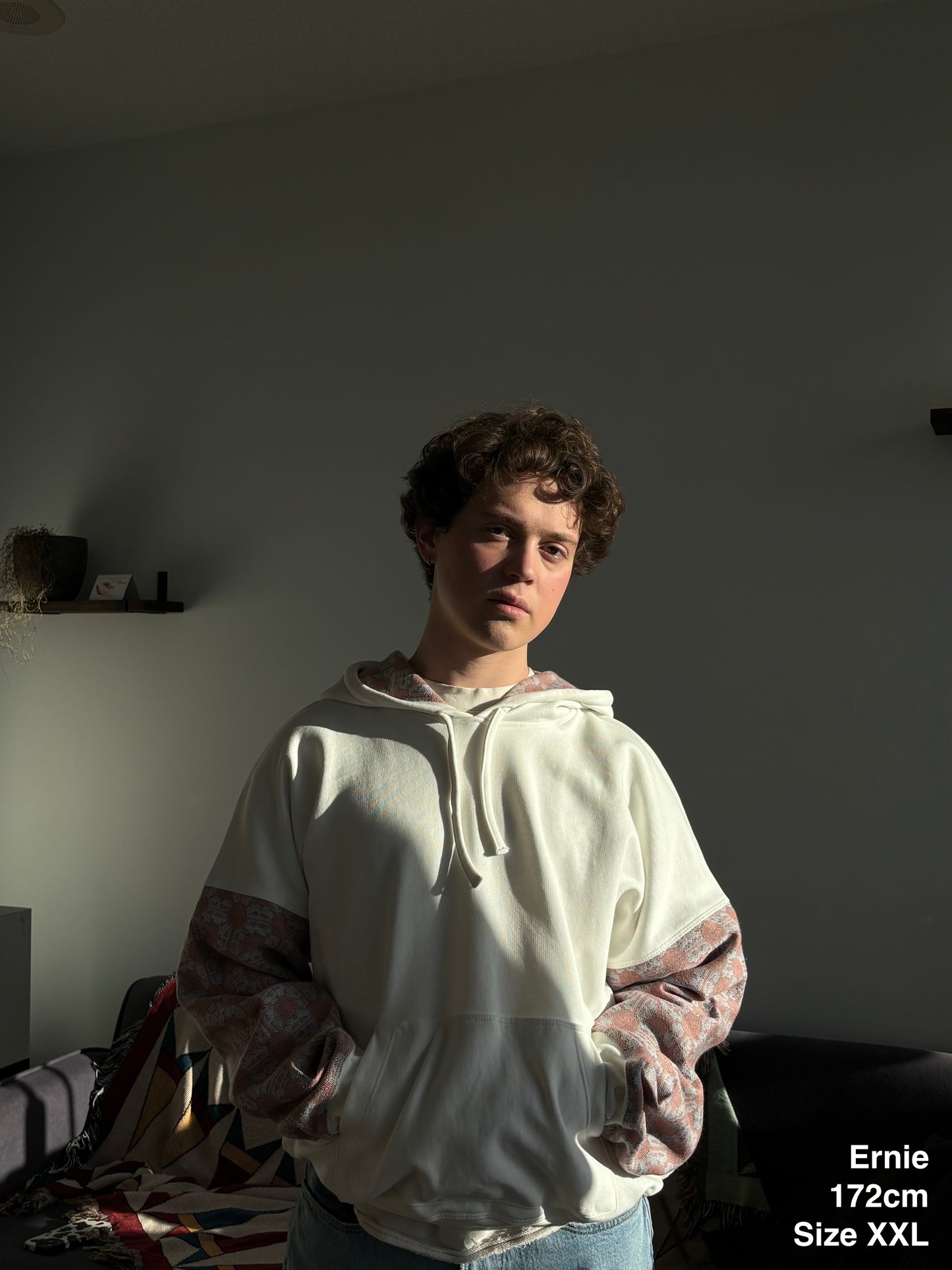 Sudadera con capucha Cresta (blanco perla)