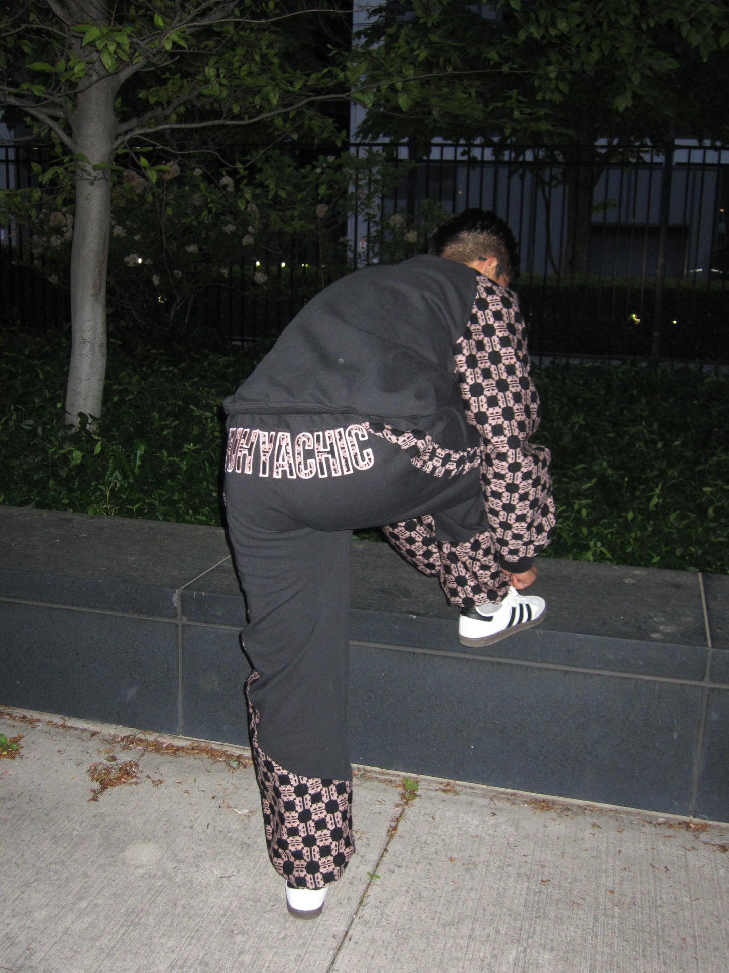 Veneno Sweatpants (Jet Black)